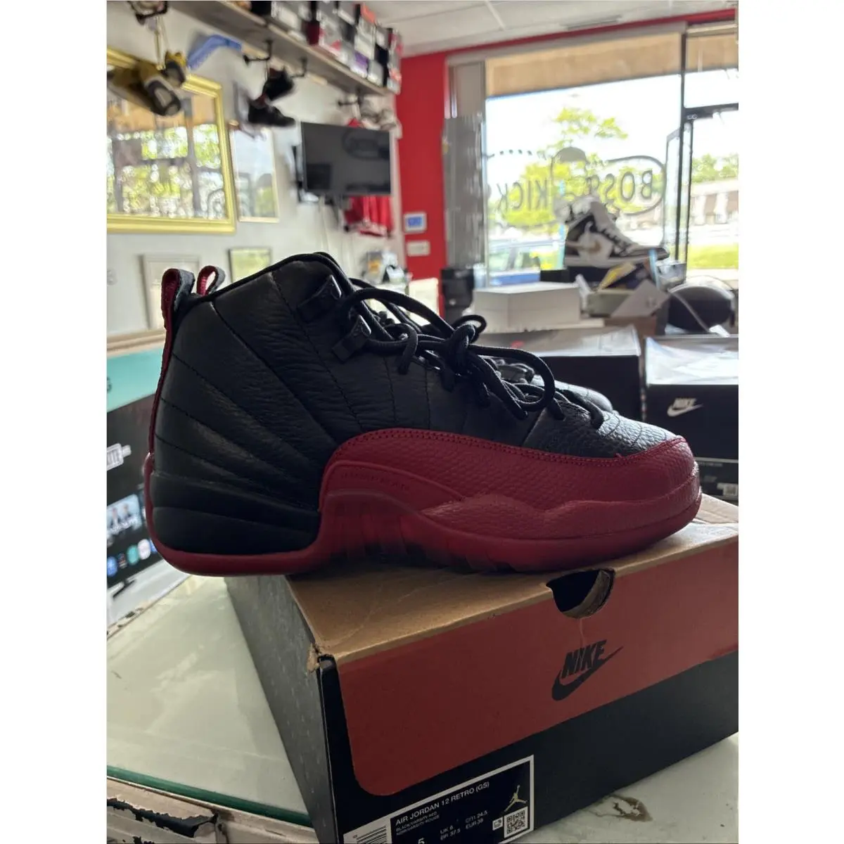 Nike shoes - Air Jordan 12 - Air - 153265-002 - Black (UPC: 00091207168044) 5