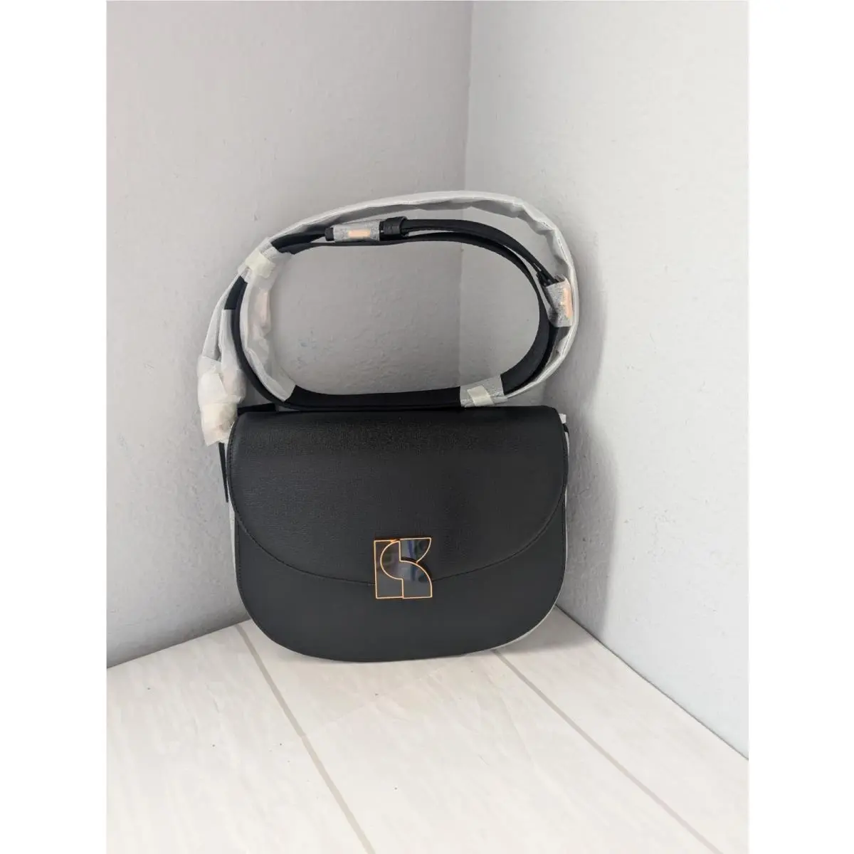 Kate Spade KI476 Dakota Medium Saddle Bag Black Leather Purse Retail