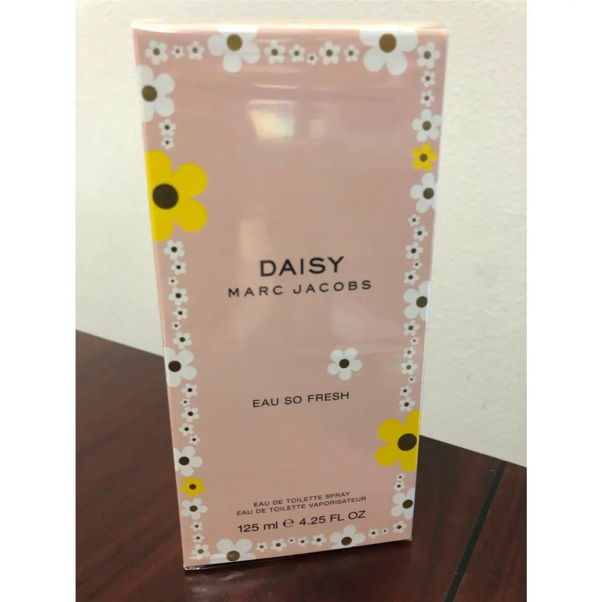 Daisy Eau SO Fresh by Marc Jacobs 4.2 oz / 125 ML Eau De Toilette Spray