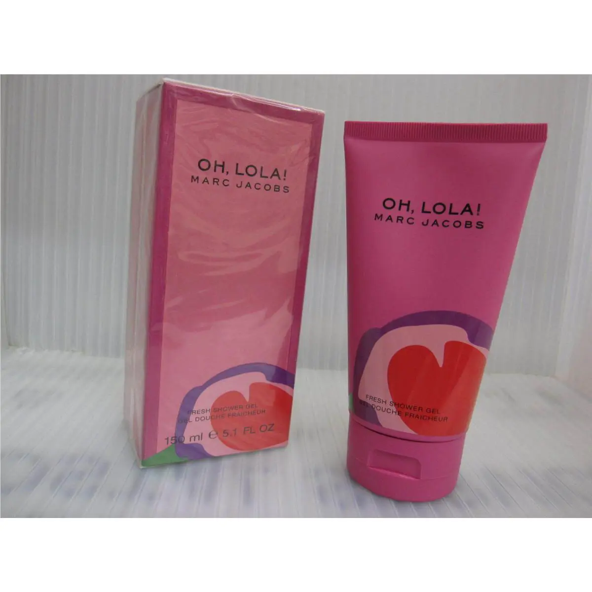 OH Lola by Marc Jacobs 5.1 FL oz / 150 ML Fresh Shower Gel In Box