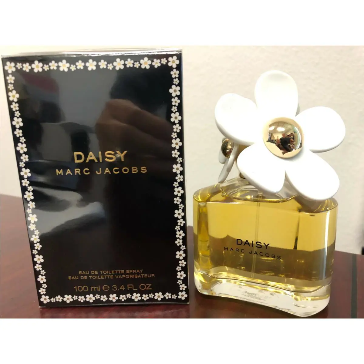 Daisy by Marc Jacobs 3.4 FL oz / 100 ML Eau De Toilette Spray Box