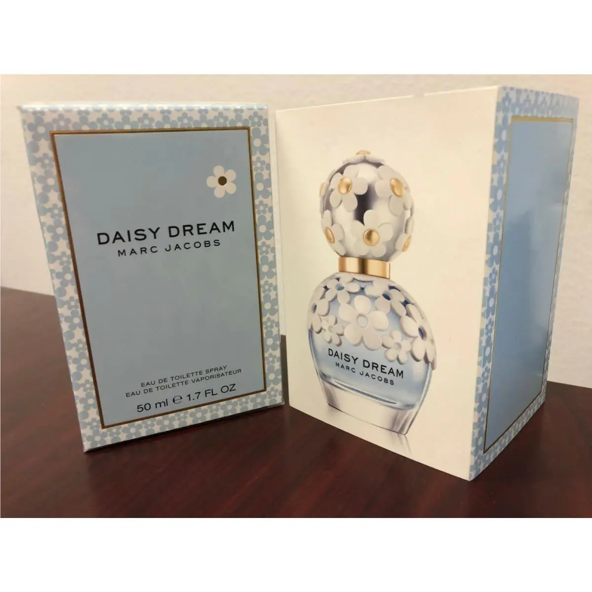 Daisy Dream by Marc Jacobs 1.7 FL oz / 50 ML Eau De Toilette Spray Box