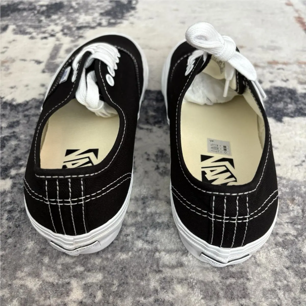 Vans shoes - VN000CQABA2 - VN000CQABA2 - Black/White (UPC: 0197063289180) 2