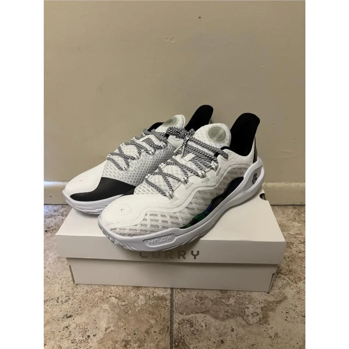 Under Armour Curry 11 XI Bruce Lee Wind White Grey 3027502-100 Men Sz 11.5 US