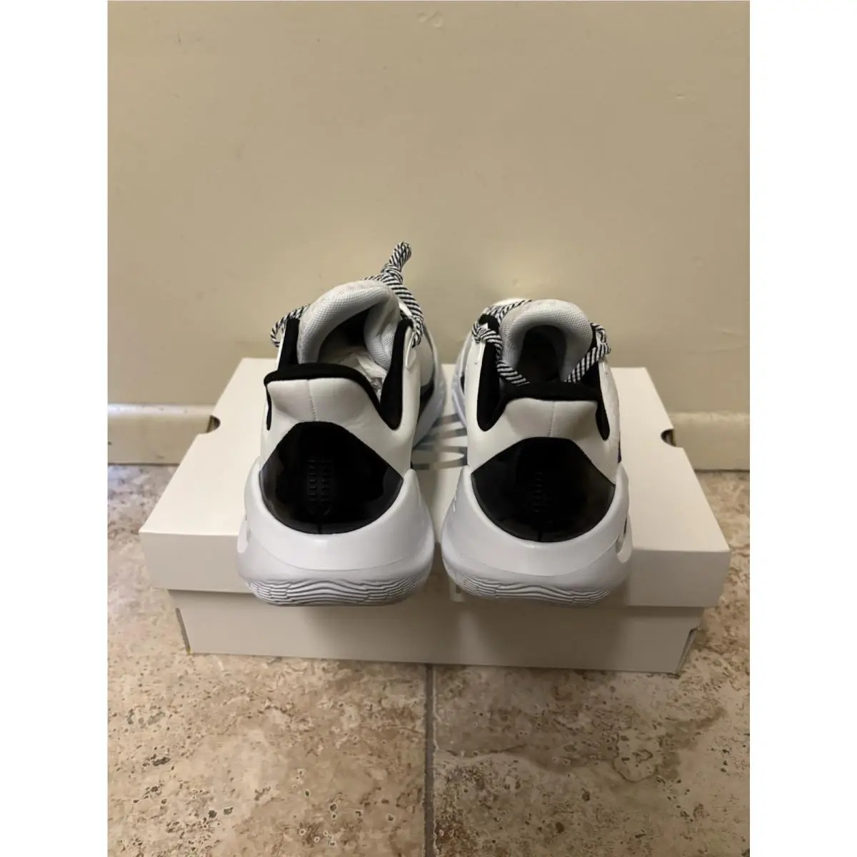 Under Armour shoes - Under Armour Curry 11 - Curry - 3027502-100 - White 1