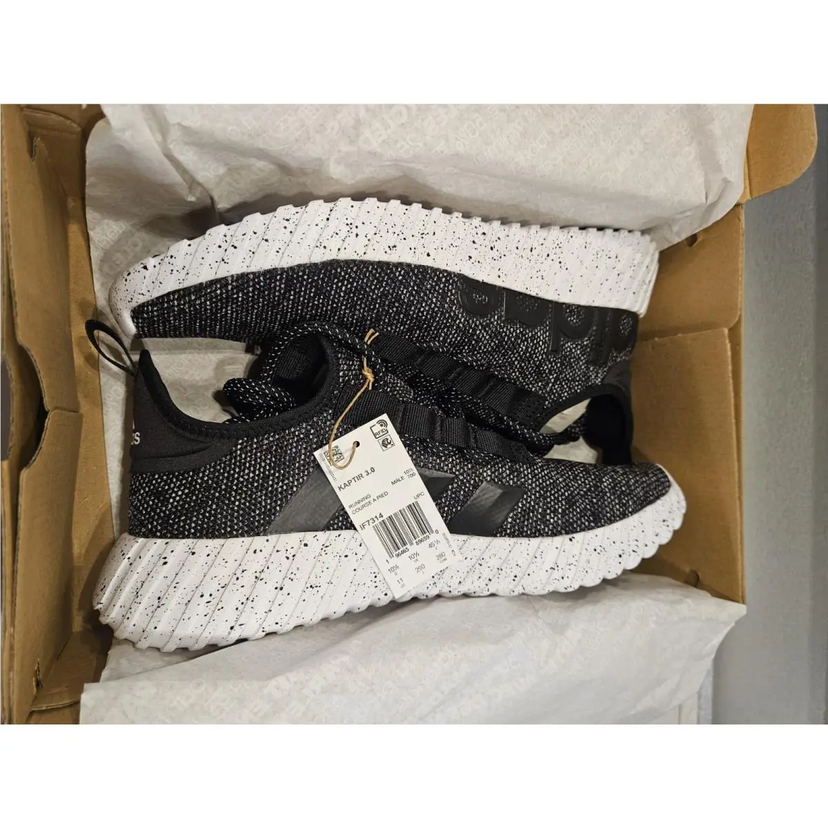 Adidas Men`s Kaptir 3.0 Black White Size 11
