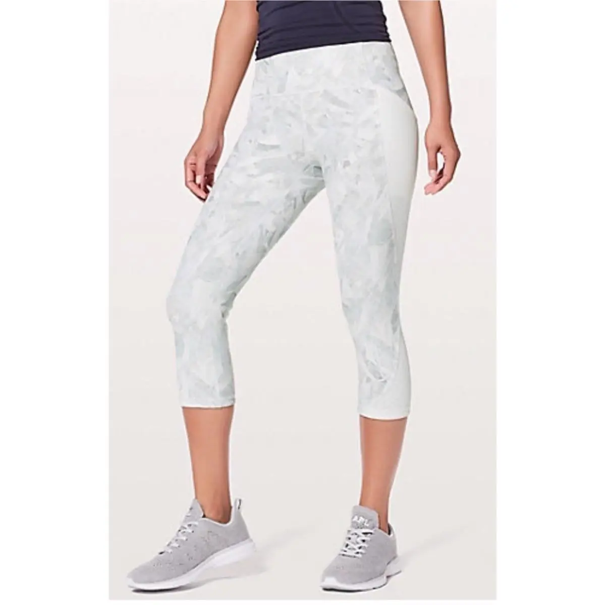 Lululemon clothing - Multi-Color 0