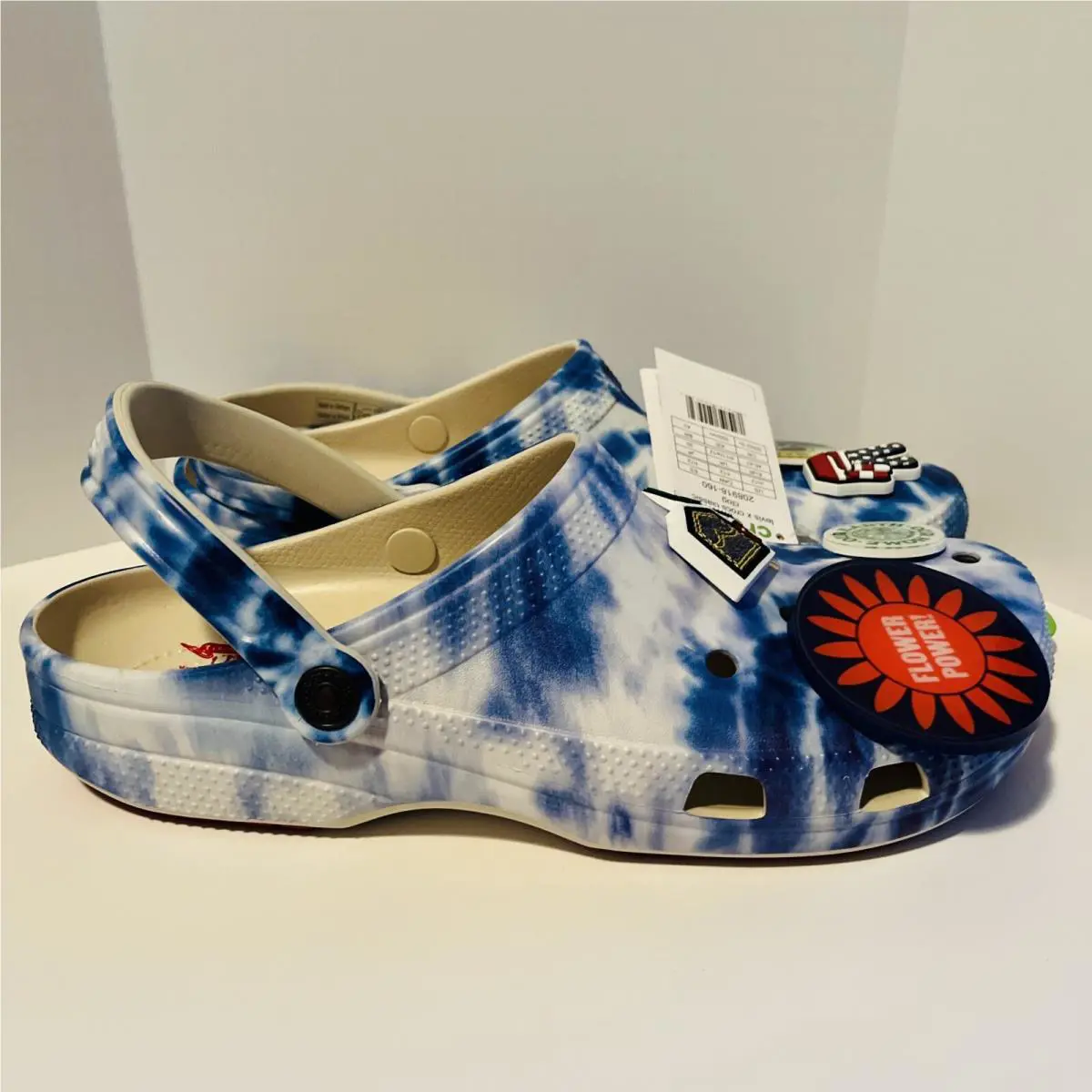 Crocs shoes - Levis x Crocs Classic Clog - 208918-160 - Blue (UPC: 196265500932) 4