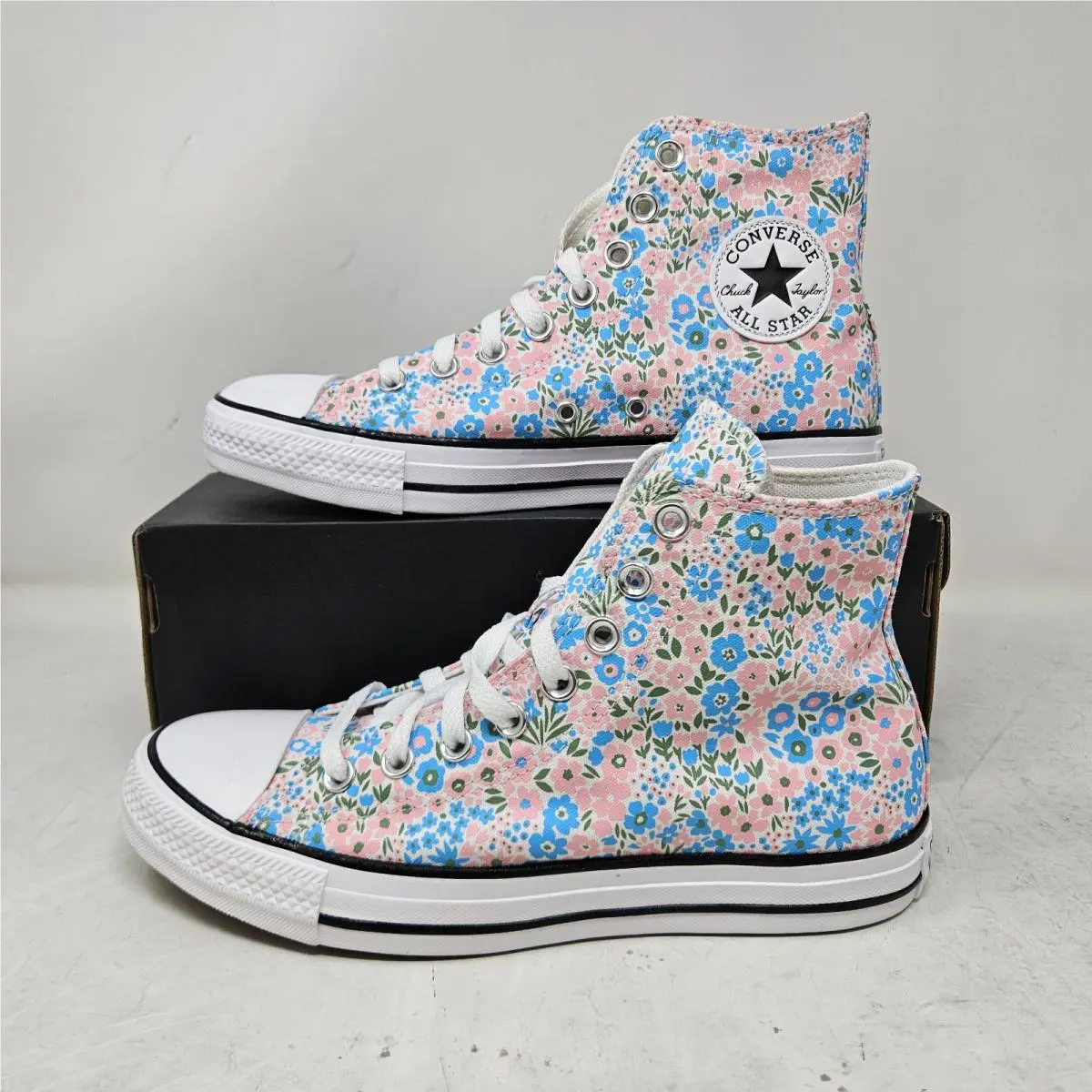 Converse Chuck Taylor All Star High `mini Flowers` / A14980F / Women`s Size 9 - Multicolor