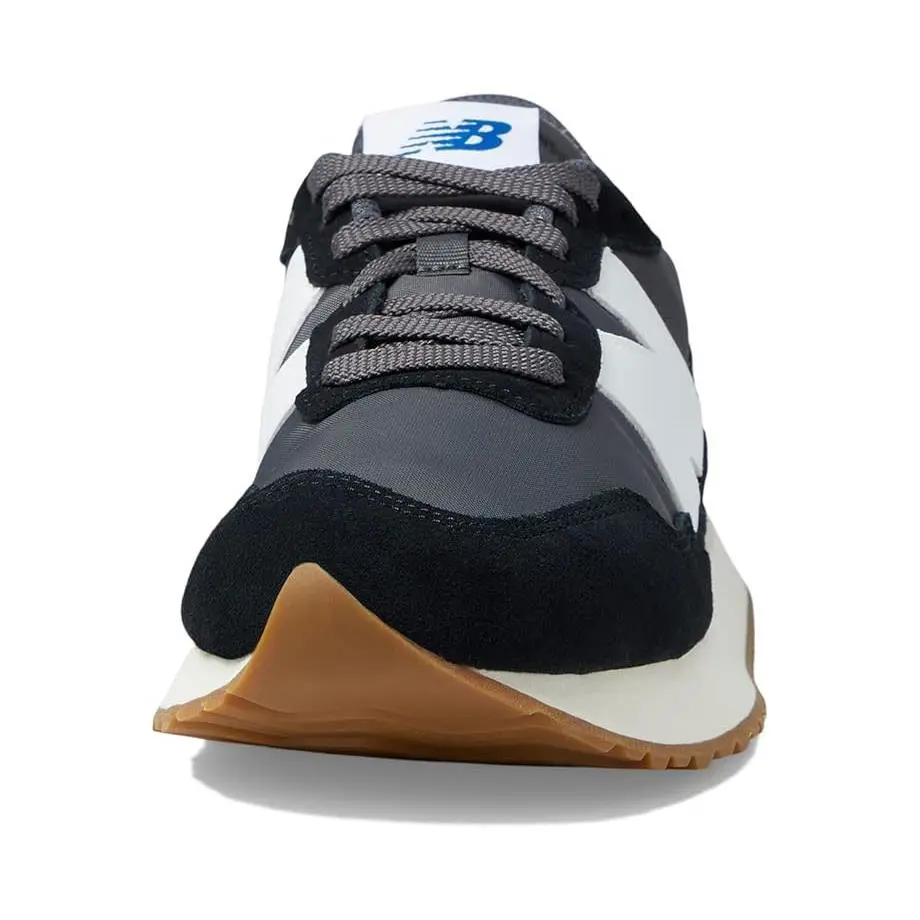 New Balance shoes - Black/White 2