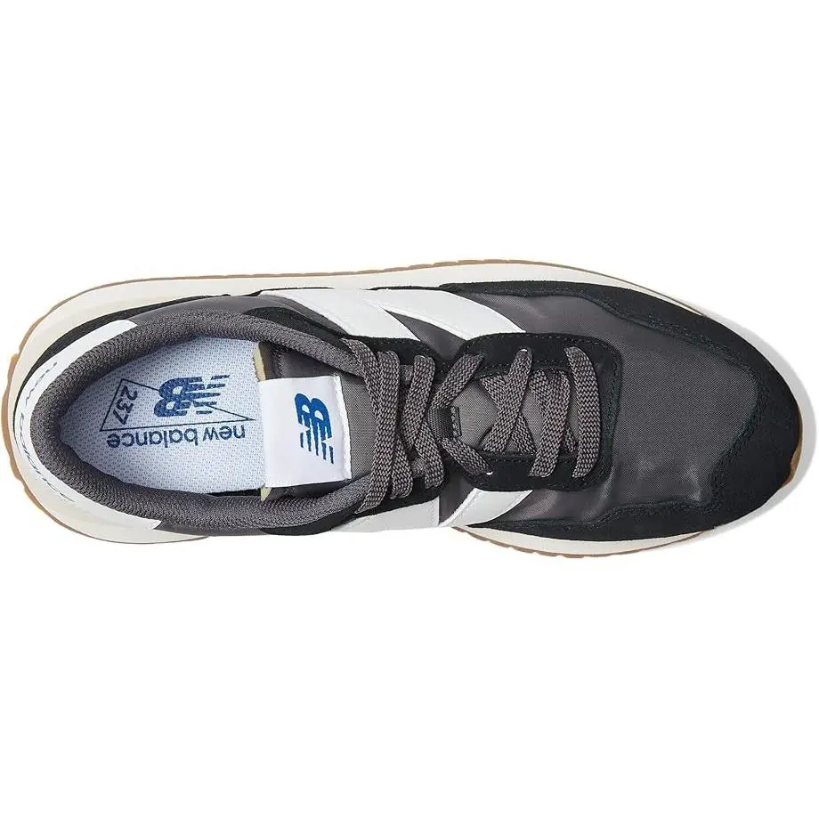 New Balance shoes - Black/White 6