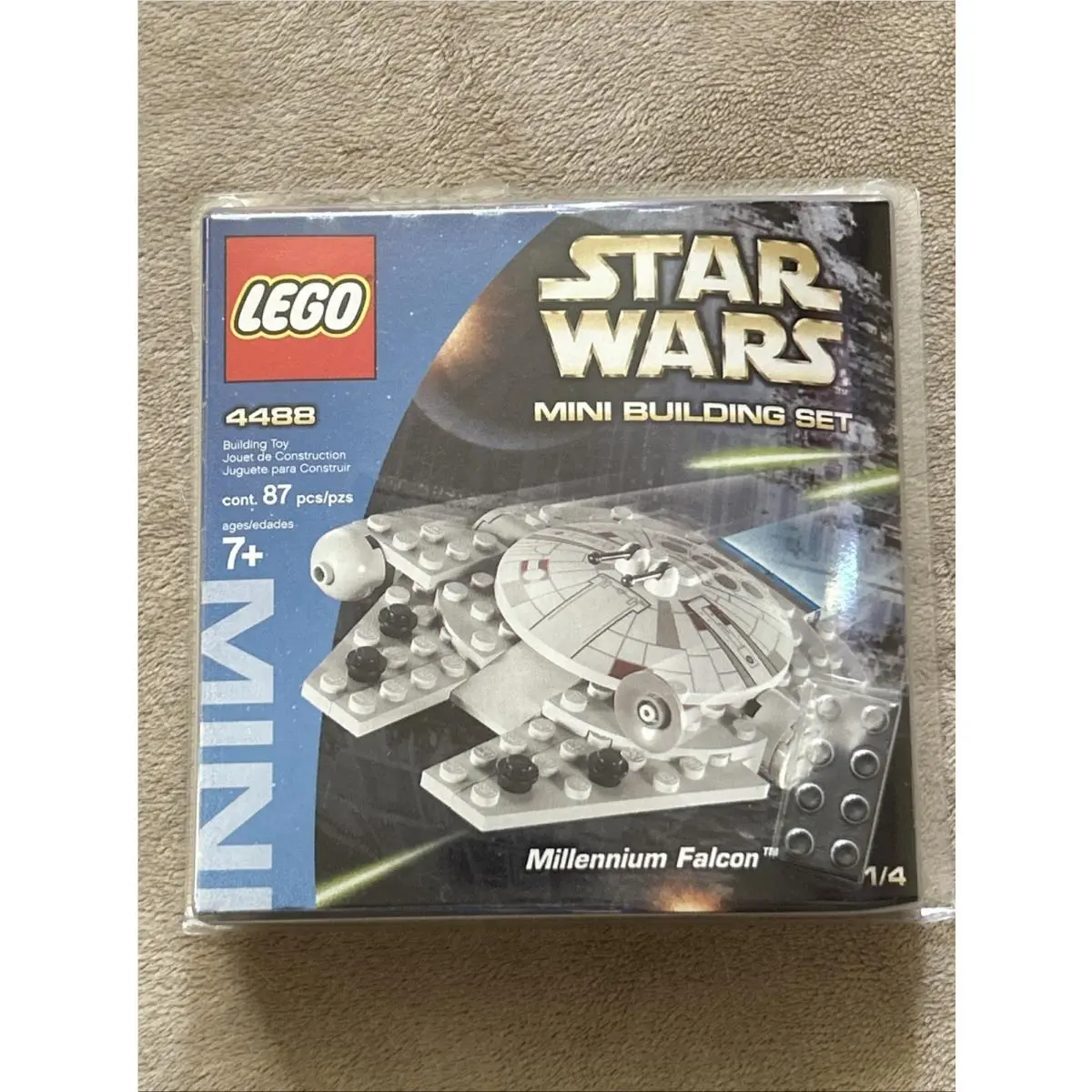 Lego Star Wars: Millennium Falcon 4488 Wars Mini Building Set