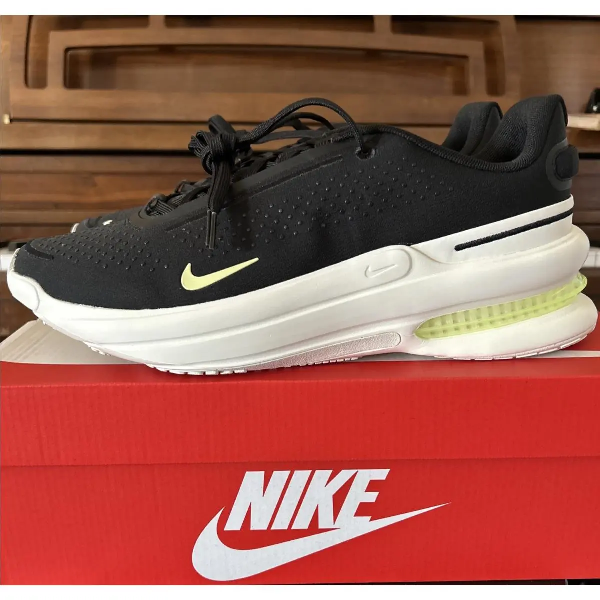 Size 10.5 - Nike Air Zoom Upturn SC Black Life Lime
