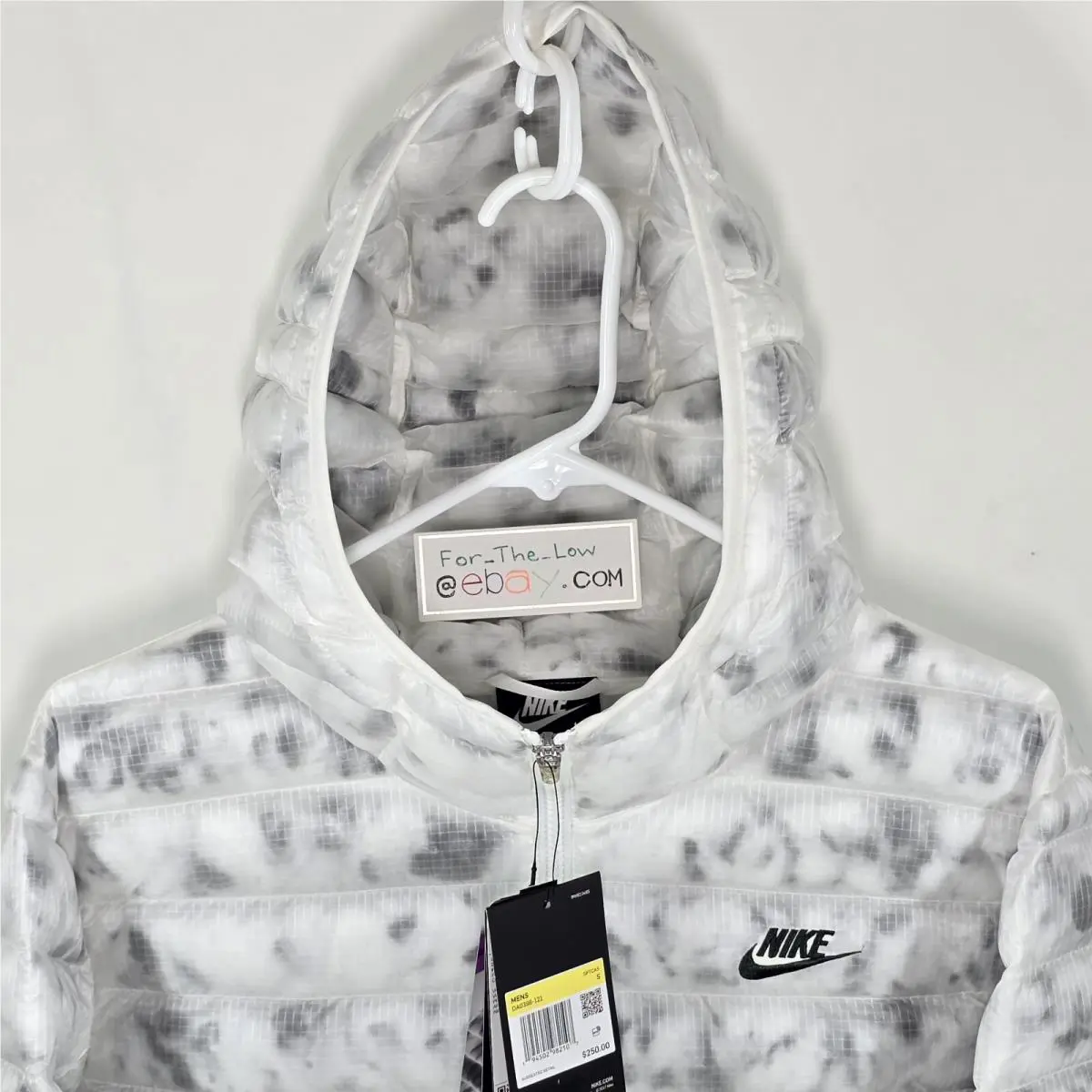 Nike clothing - Nike Sportswear Synthetic-Fill Windrunner - Sportswear Windrunner - DA0396-121 - White 0