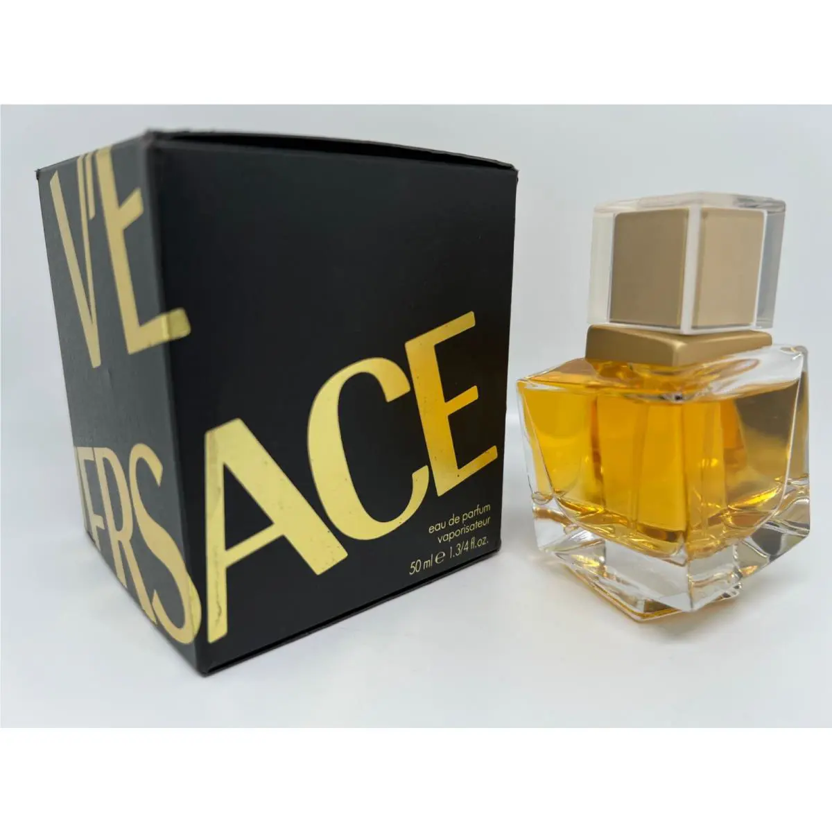 V`e Versace by Versace 1.7 FL oz / 50 ML Eau De Parfum Spray