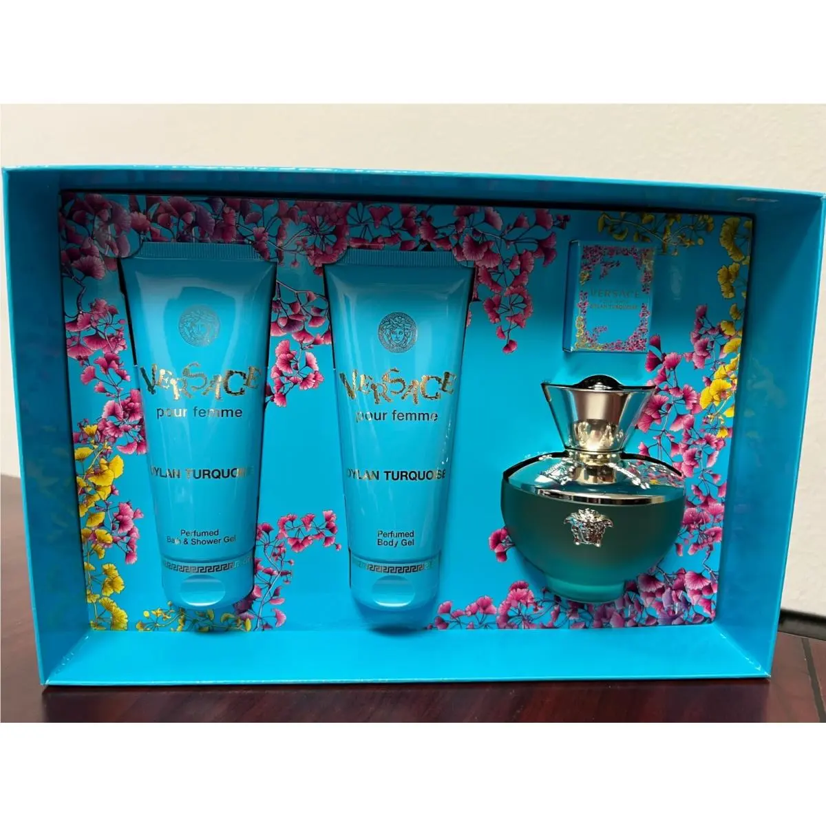 Versace Pour Femme Dylan Turquoise 4 PIECE:3.4 Edt Sp 3.4 Gel 3.4 Bath 5 ML Mini