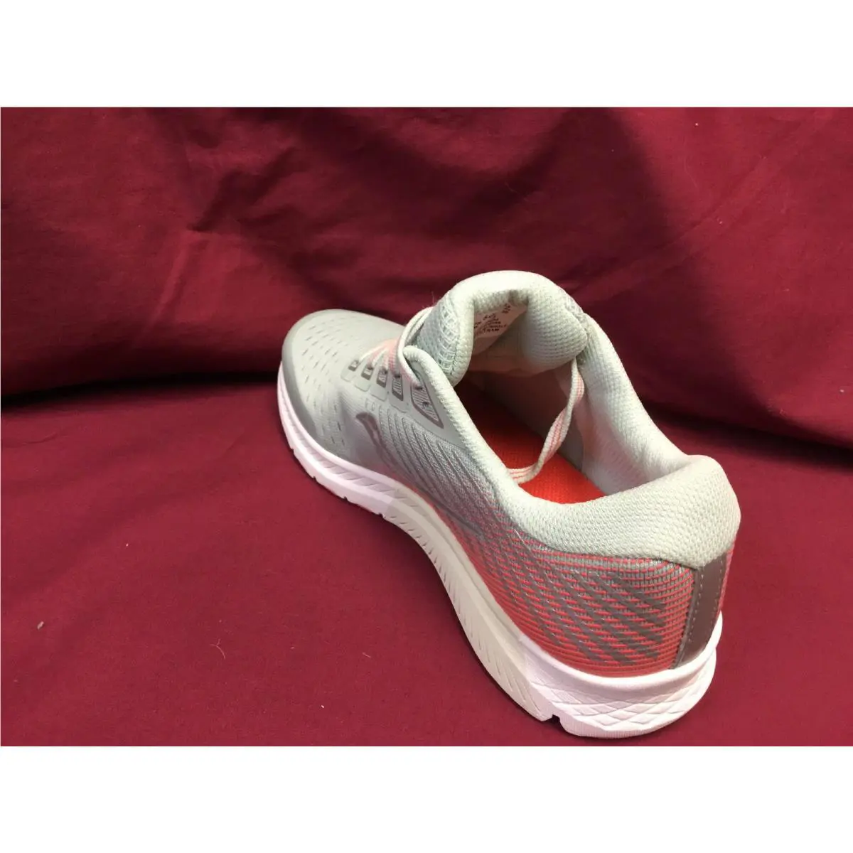 Saucony shoes - Orange 2
