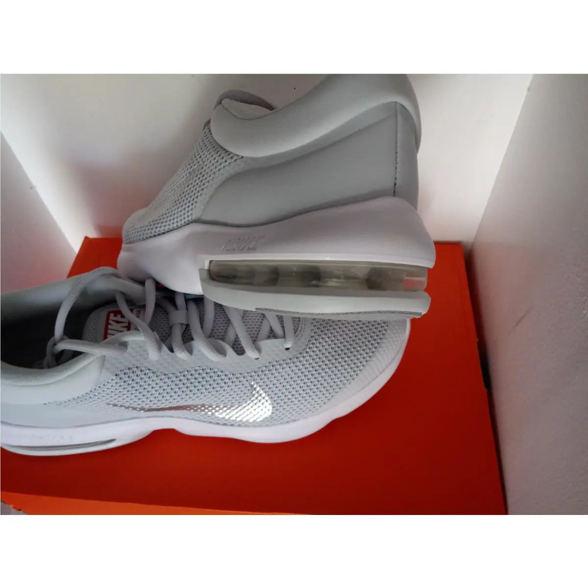 Nike shoes - Nike Advantage - Advantage - 908981-006 - White (UPC: 886549450601) 5