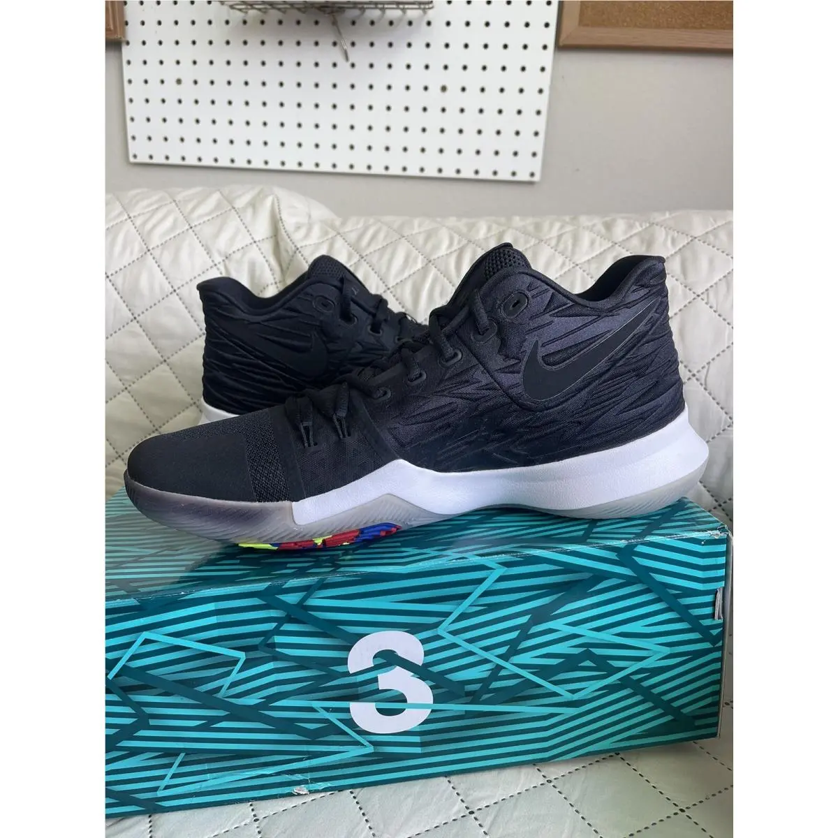 Nike shoes - Nike Kyrie 3 - Kyrie - 852395-009 - Black 2