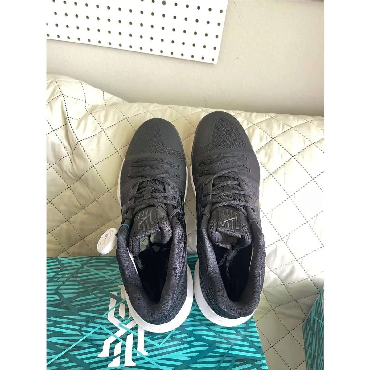 Nike shoes - Nike Kyrie 3 - Kyrie - 852395-009 - Black 5