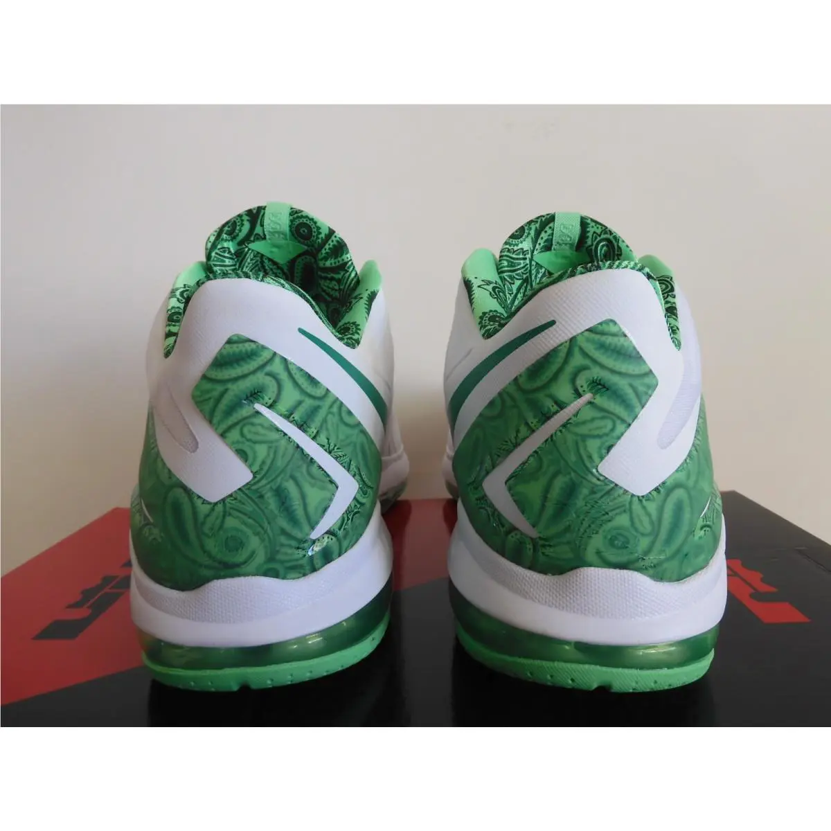 Nike shoes - Nike Max Lebron 11 XI Low - 642849-100 - White (UPC: 091204206343) 2