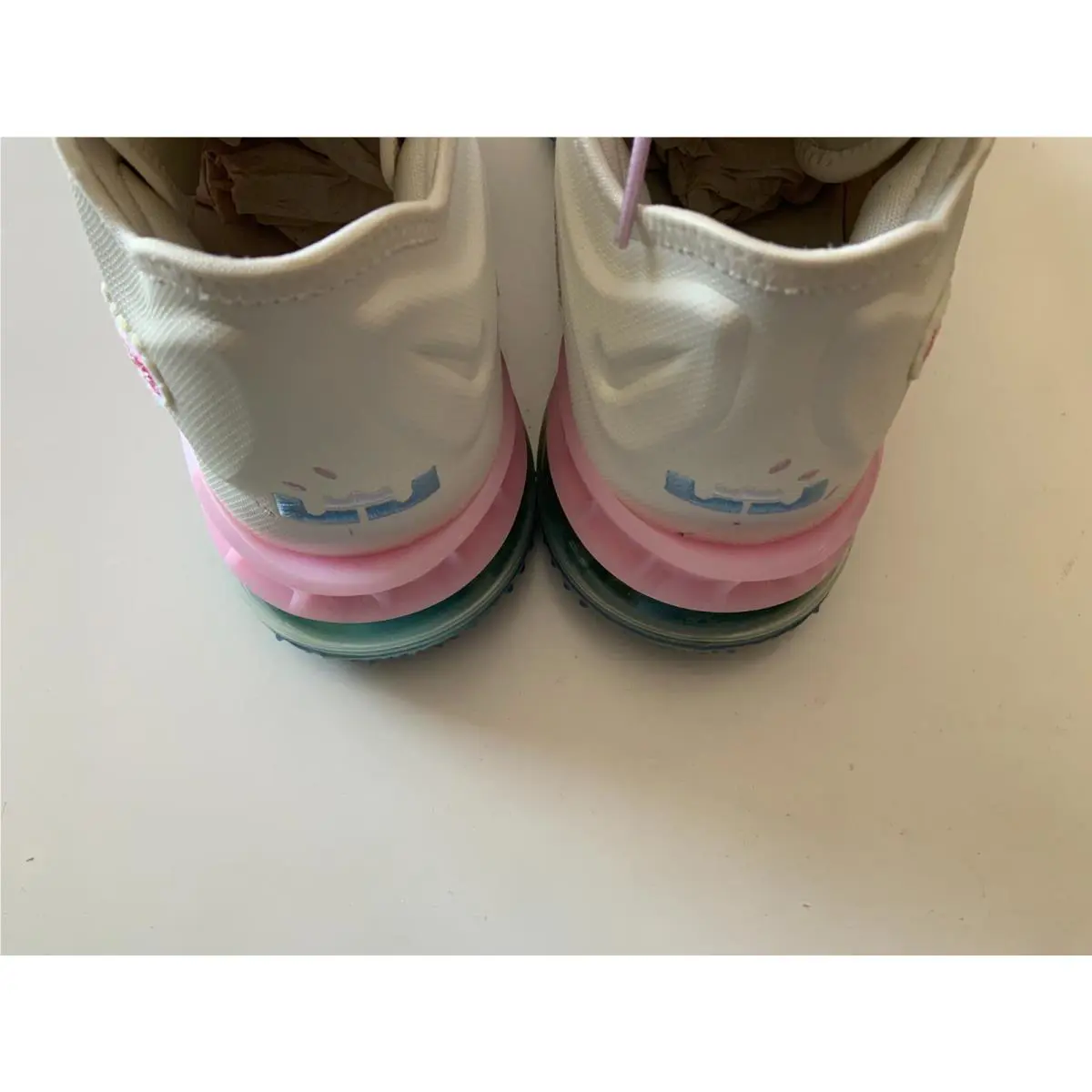 Nike shoes - Pale Ivory Multi (UPC: 194958086206) 8