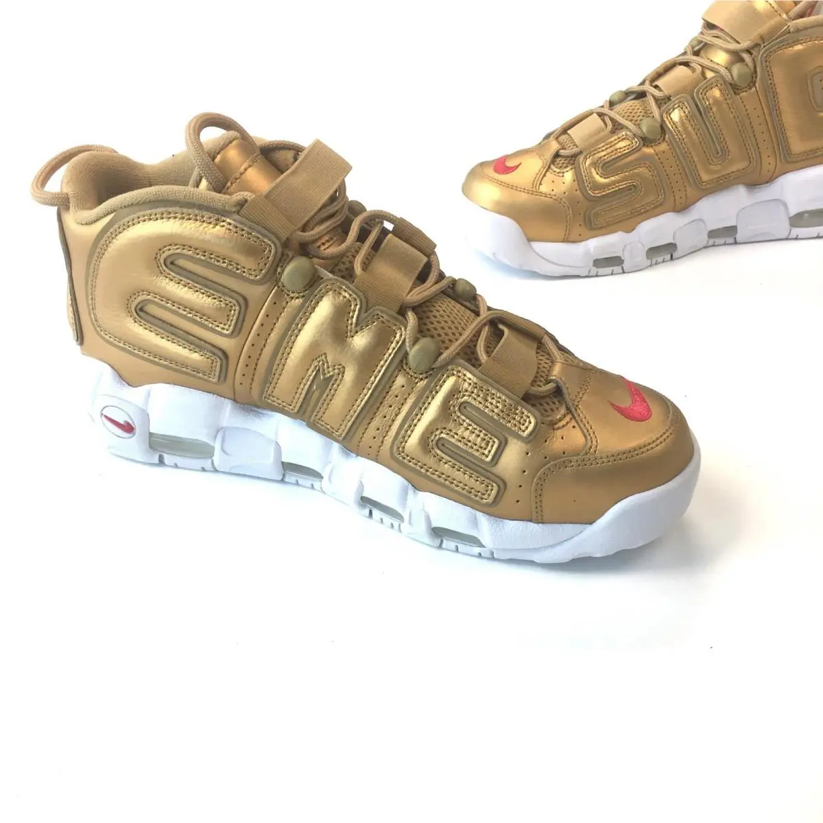 Nike shoes - Gold 5