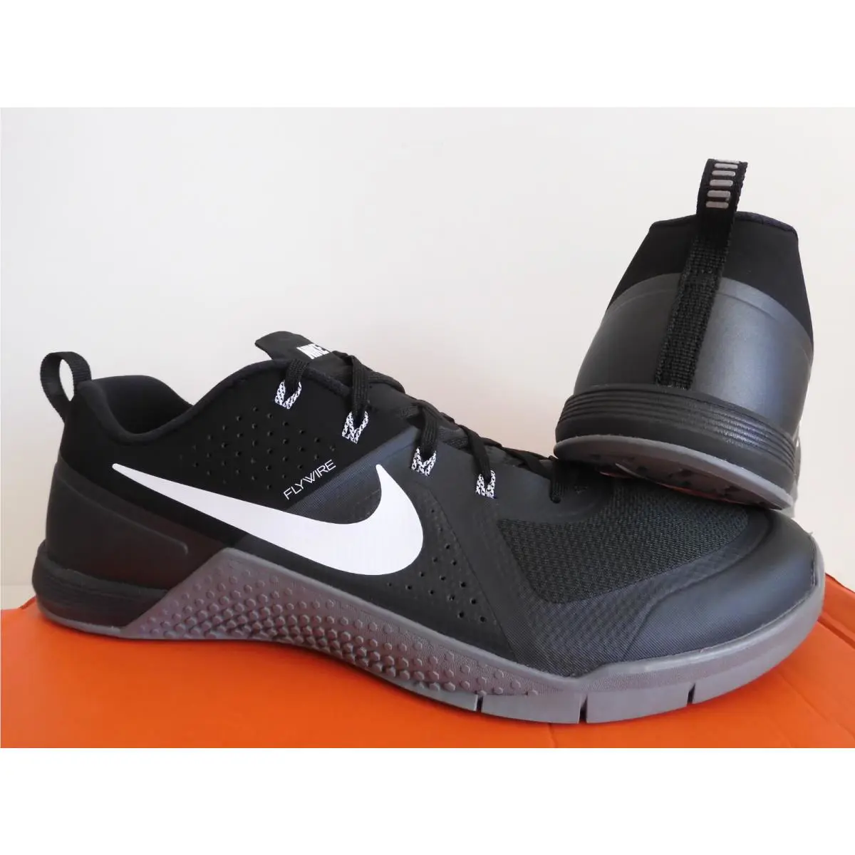 Nike shoes - Nike Metcon 1 - Metcon - 704688 001 - Black (UPC: 888408133113) 0