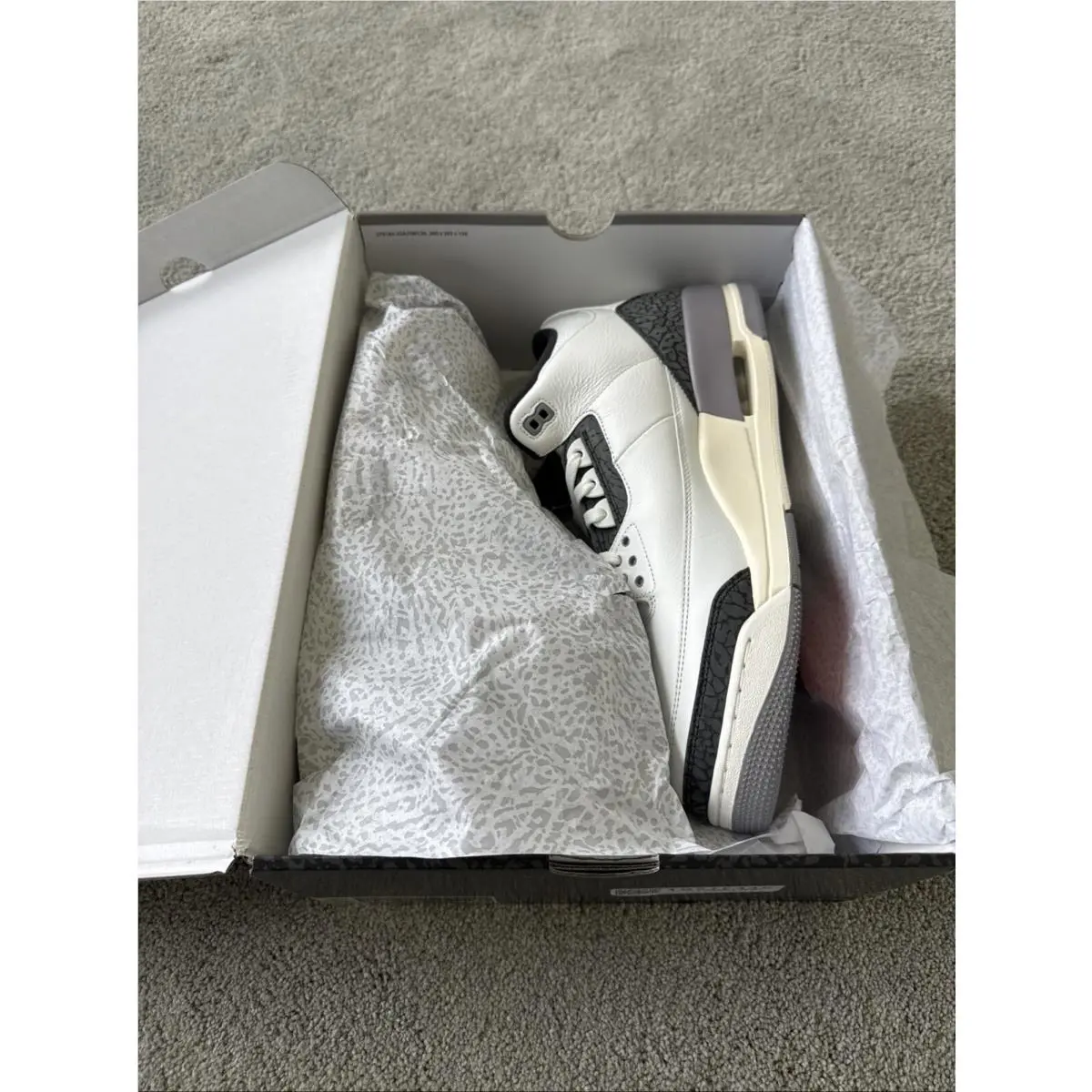 Nike shoes - Jordan 3 - White 10