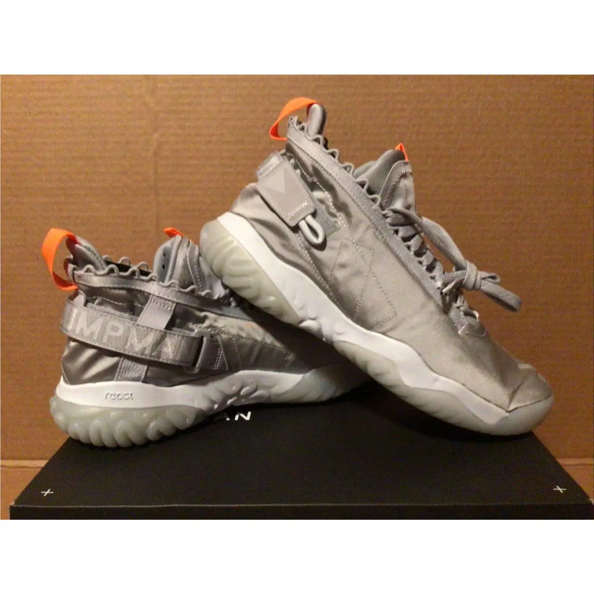 Nike shoes - Nike Proto-React - Gray 1