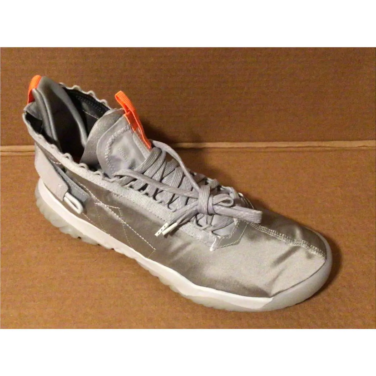 Nike shoes - Nike Proto-React - Gray 4