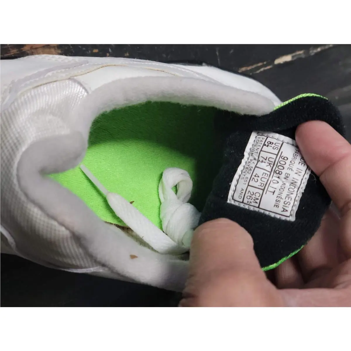 Nike shoes - White 4