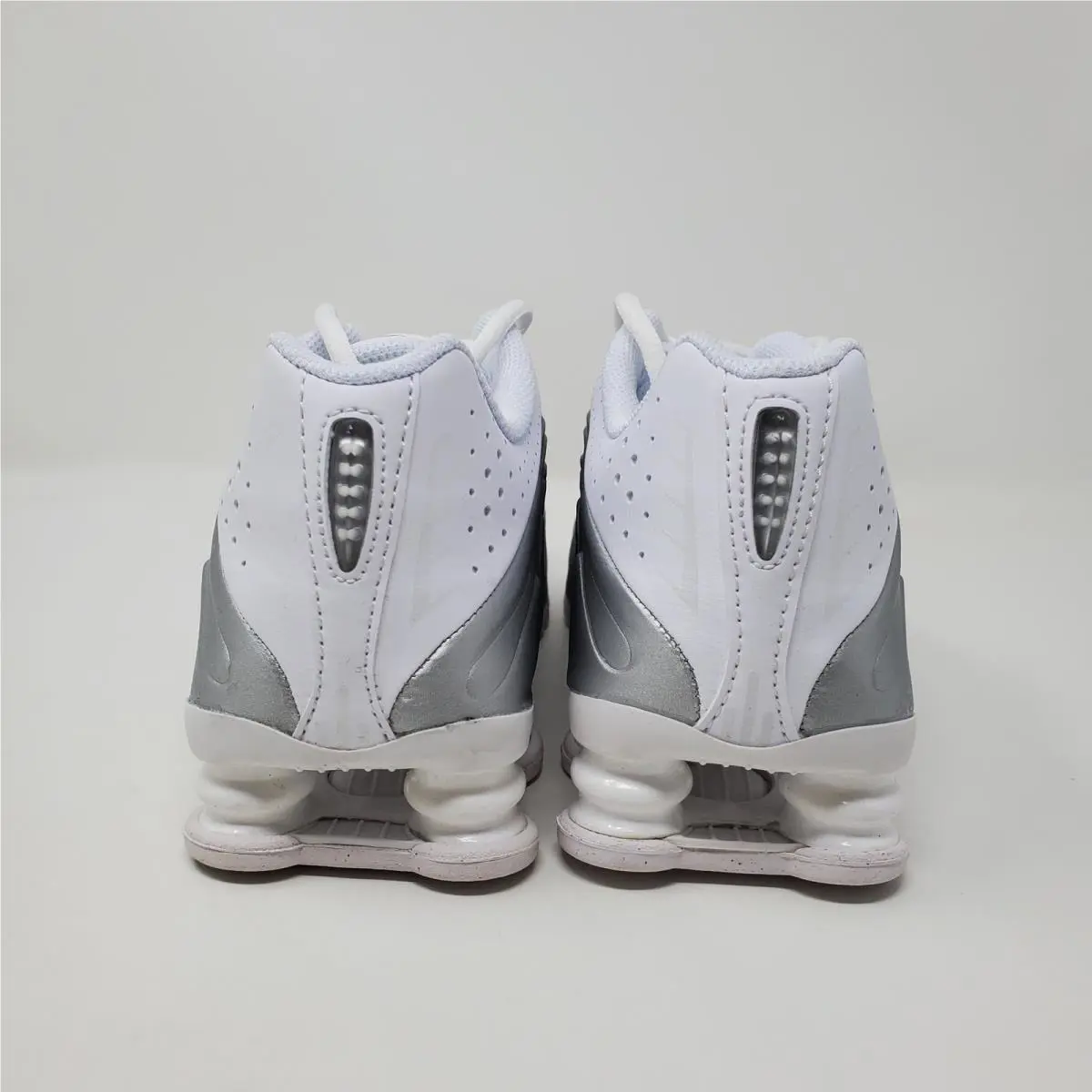 Nike shoes - Nike Shox R4 - Shox - White 1
