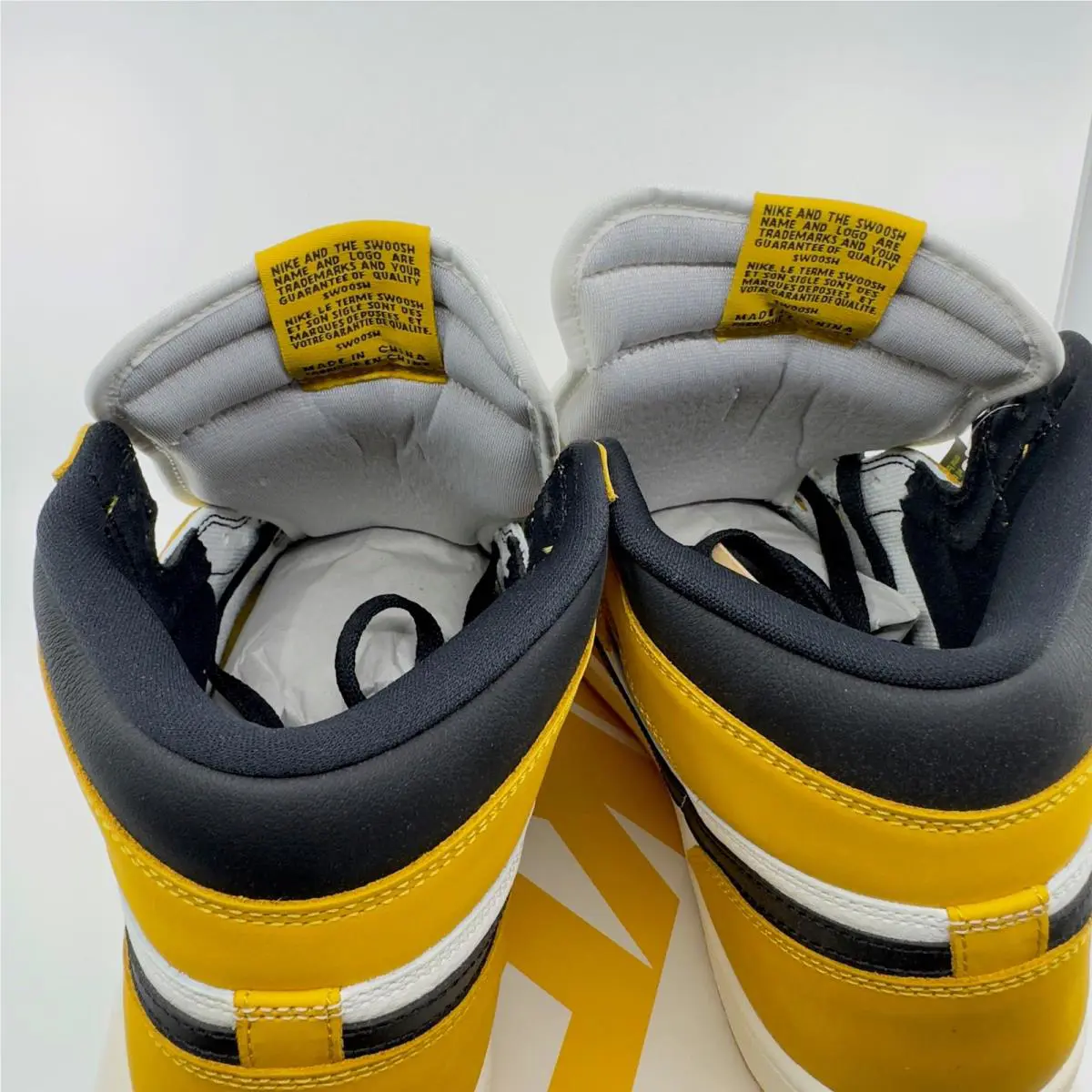 Nike shoes - Yellow 4