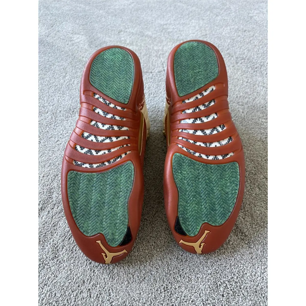 Nike shoes - Jordan 12 - Orange 9
