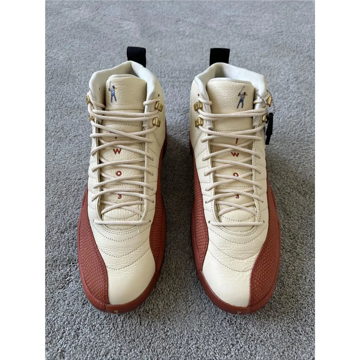 Nike shoes - Jordan 12 - Orange 2