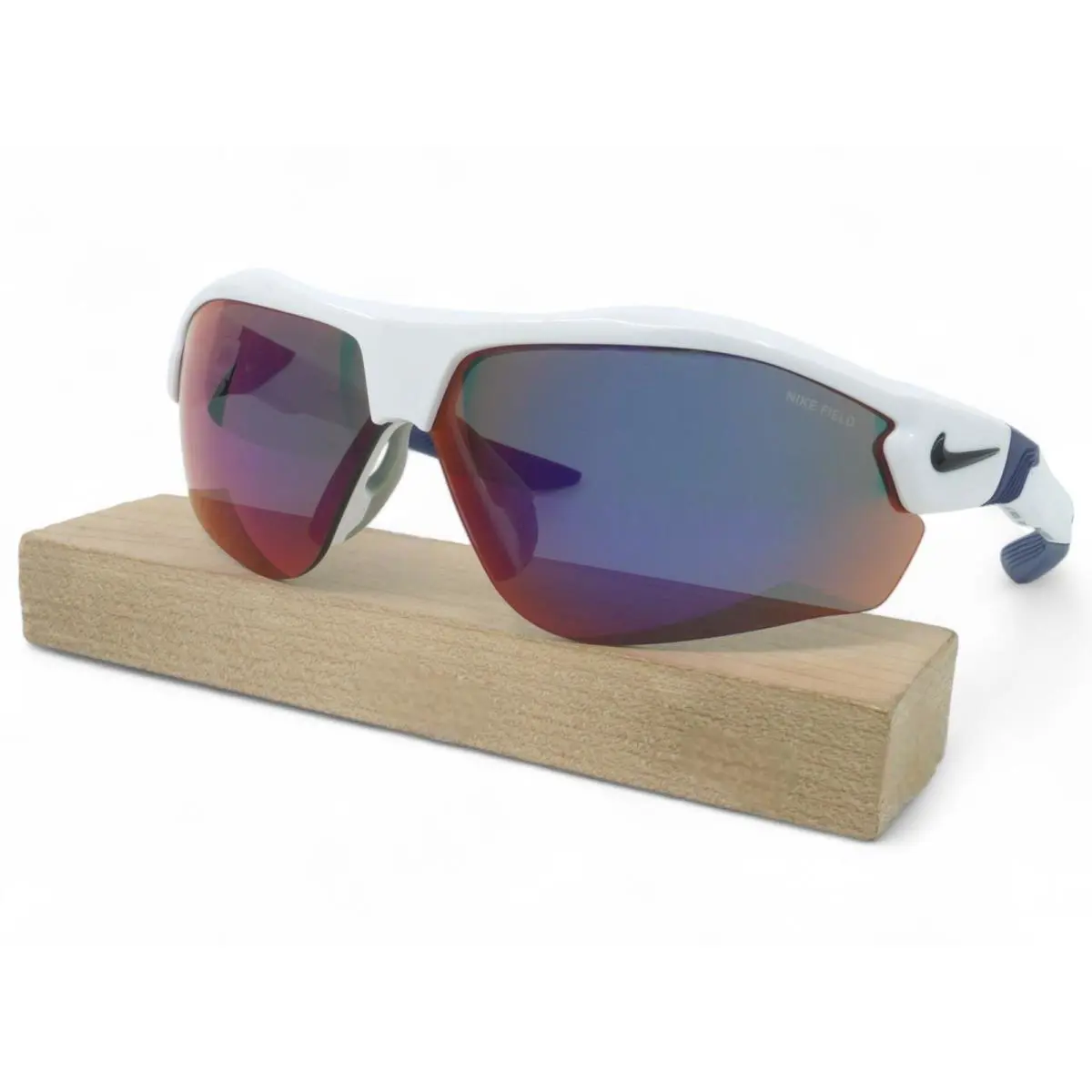 DN9252-103 Unisex Nike Show X3 Sunglasses