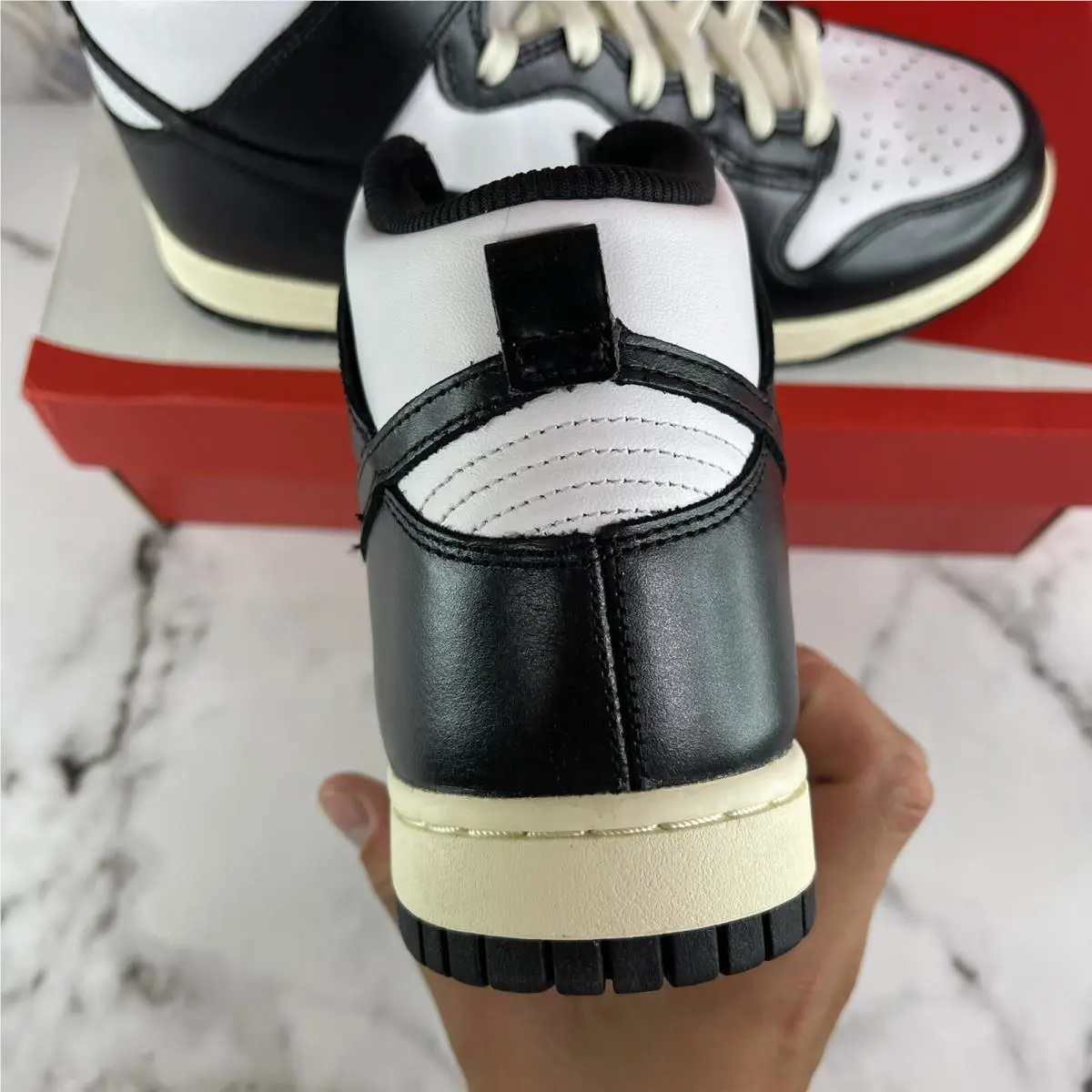 Nike shoes - Black 2