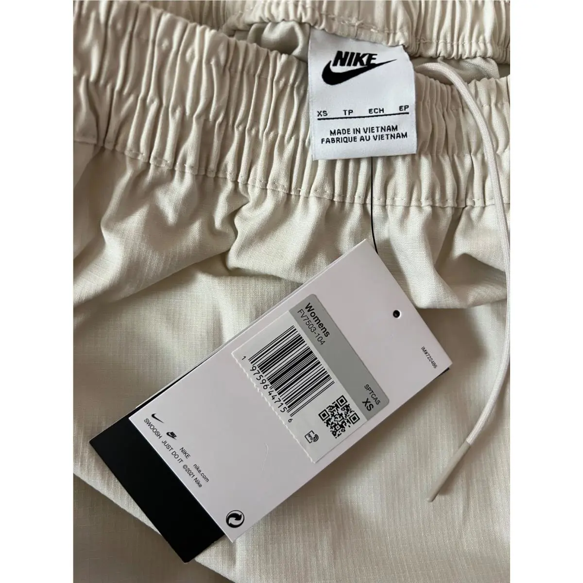 Nike clothing - FV7503-104 - FV7503-104 - Ivory (UPC: 197596296457) 9