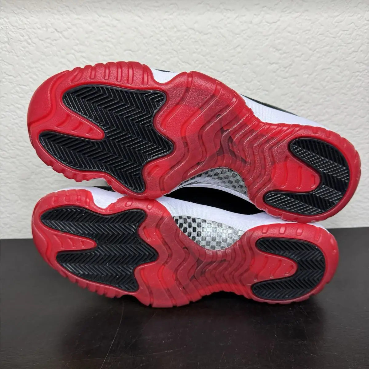 Nike shoes - Air Jordan Retro - Air Retro - Multicolor 9