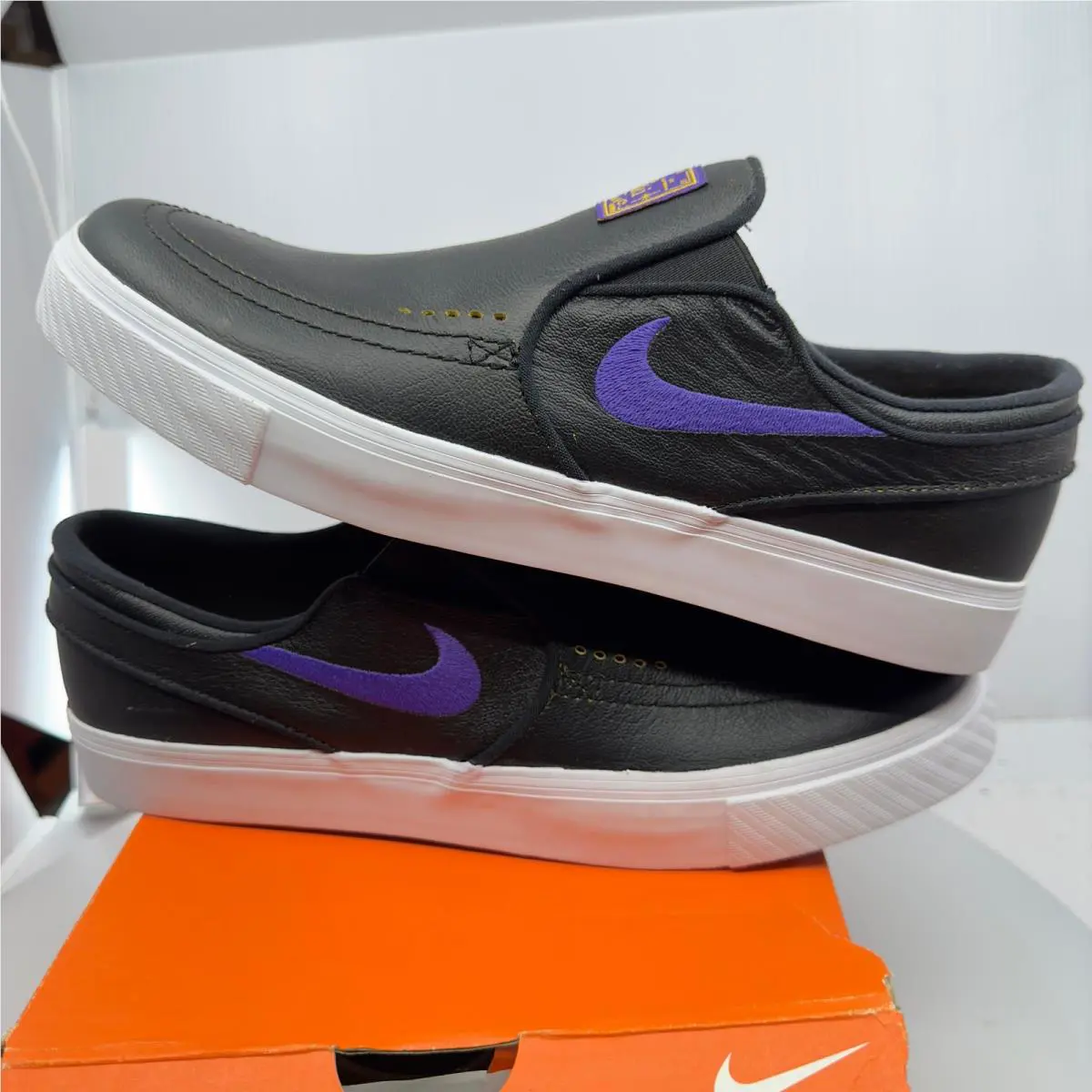 Nike shoes - Black 3