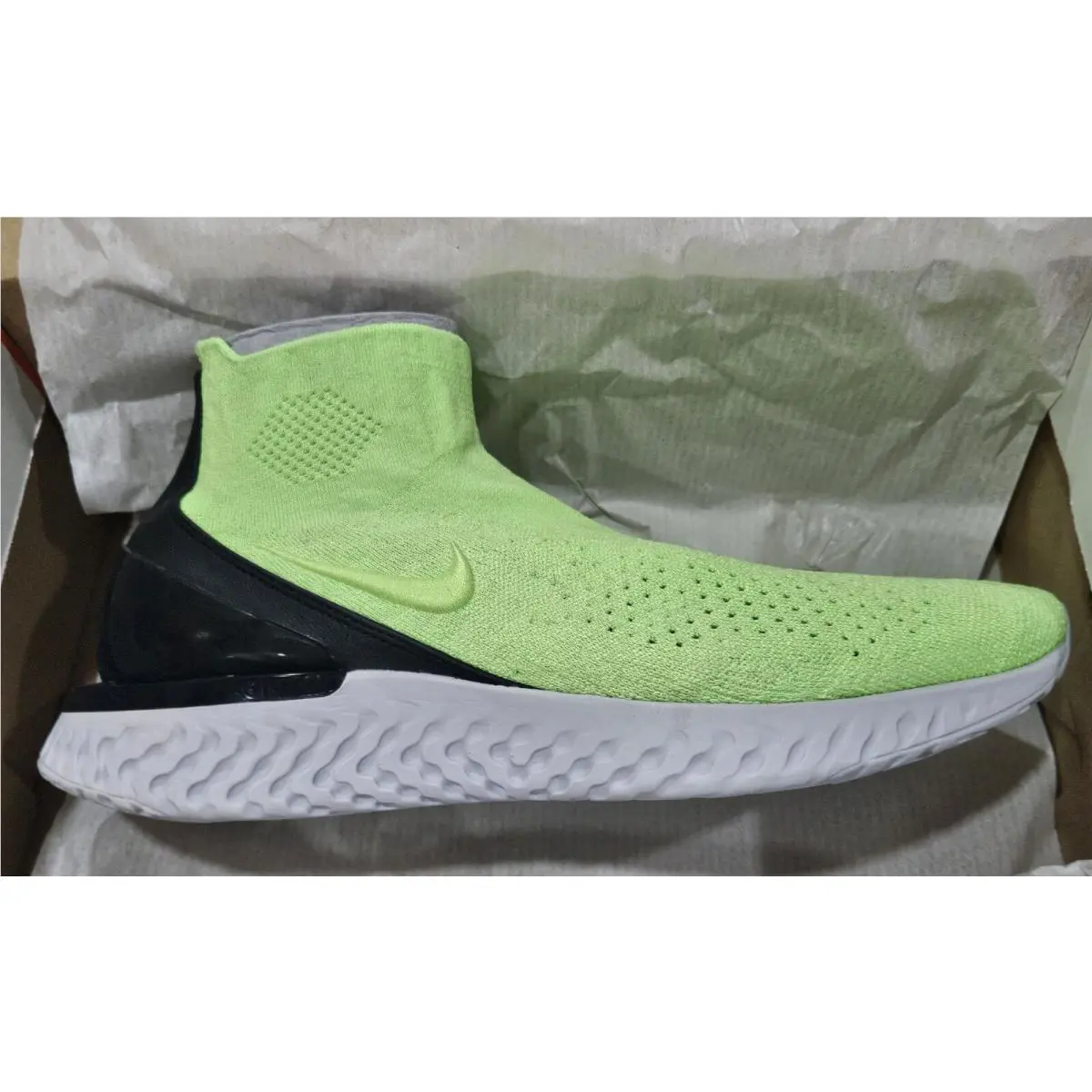 Nike shoes - Nike Rise React - Rise React - AV5554-330 - Green 0