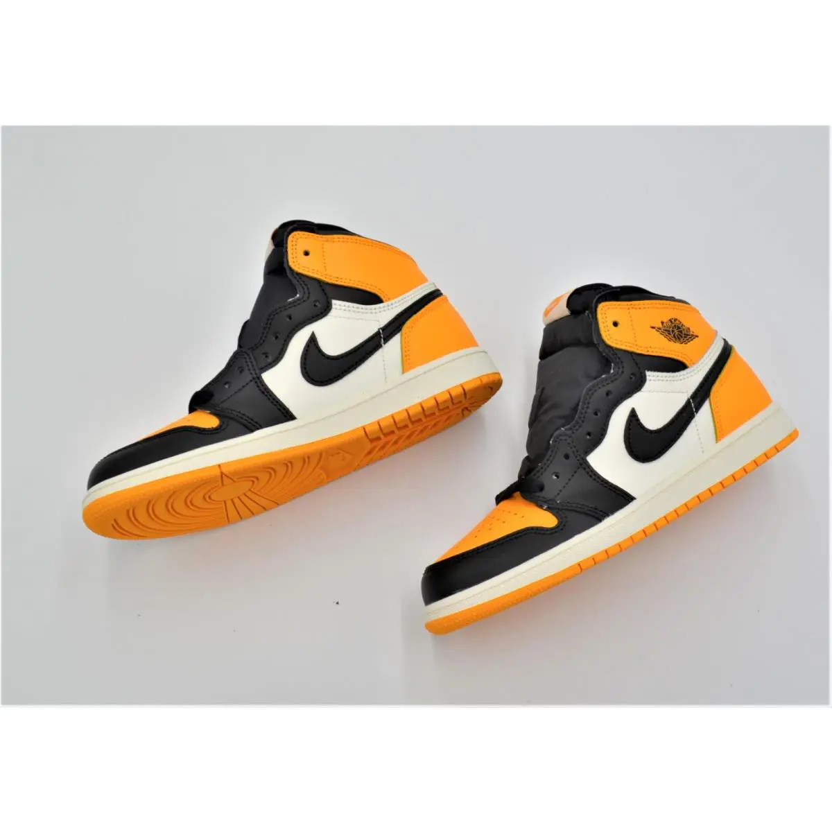 Nike shoes - Jordan Retro 1 high - Retro high - Yellow 3