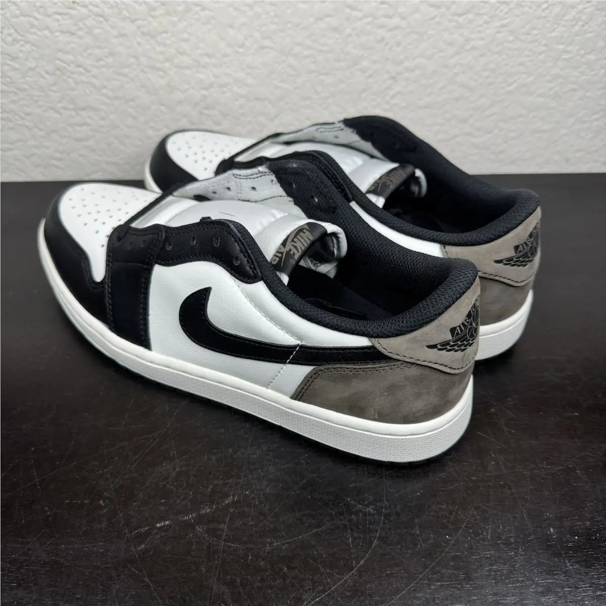 Nike shoes - Jordan Retro 1 - Retro - Mocha 3