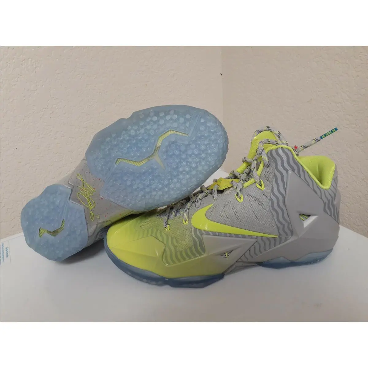 Nike shoes - Nike LeBron XI - LeBron - Yellow (UPC: 00887232967772) 5