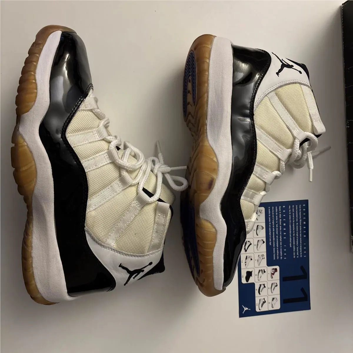 Nike shoes - Air Jordan 11 - Air - 136046-101 - White 3