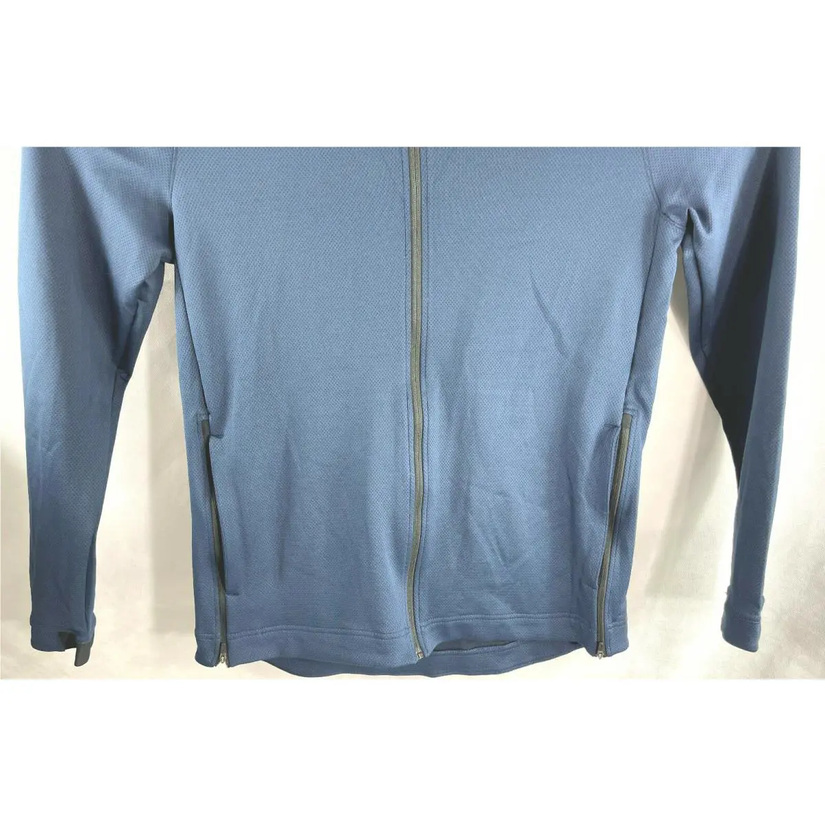 Nike clothing - Blue (UPC: 0193145165175) 0
