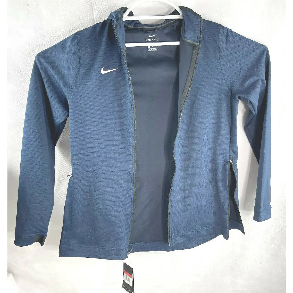 Nike clothing - Blue (UPC: 0193145165175) 4