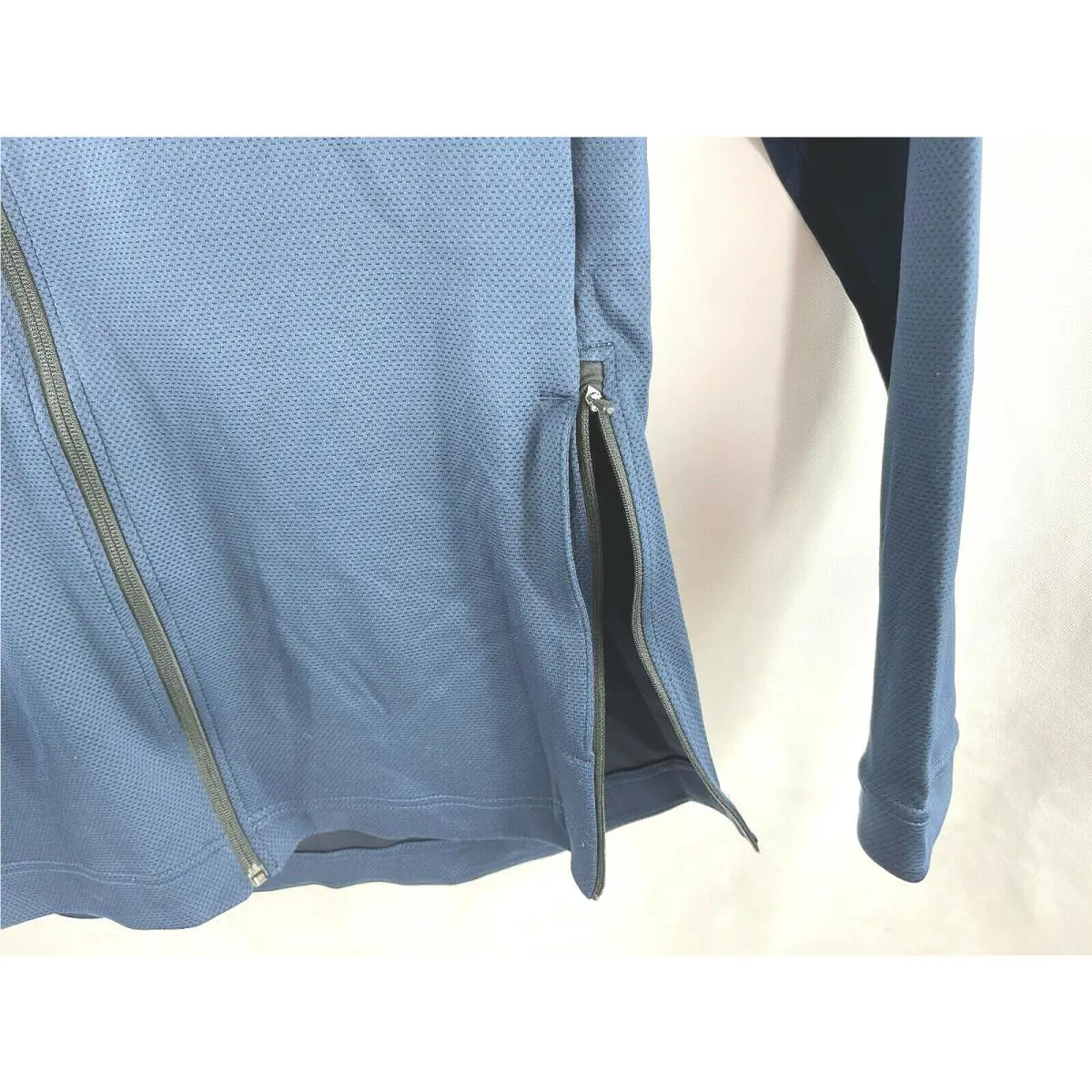 Nike clothing - Blue (UPC: 0193145165175) 2