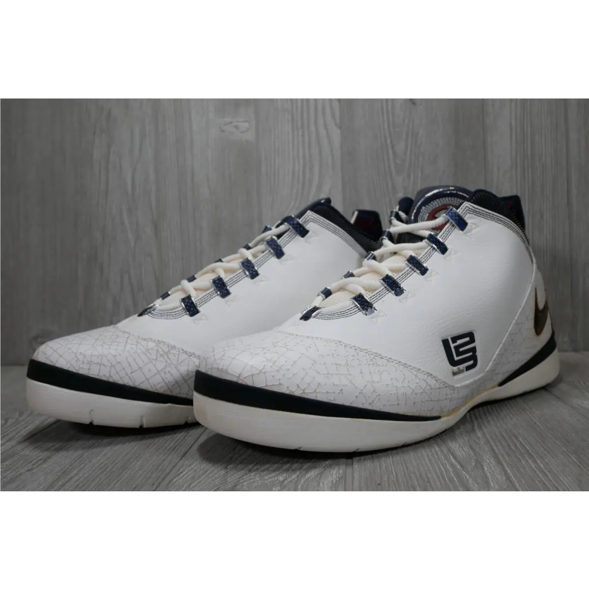 Nike shoes - Nike LeBron Zoom Soldier - LeBron Zoom Soldier - 318694-141 - White 1
